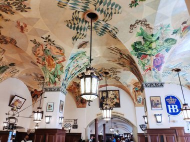 Münih, Almanya - 28 Haziran 2019: Hofbraeuhaus bira evi, Münih