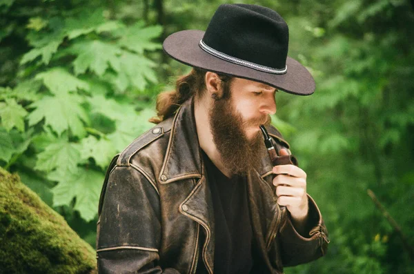 Film Photo Analoque Portrait Bearded Man Hat Smoking Tobacco Pipe — Stock Photo, Image