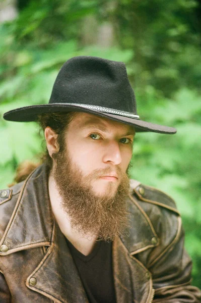 Film Photo Analoque Portrait Bearded Man Hat Smoking Tobacco Pipe — Stock Photo, Image