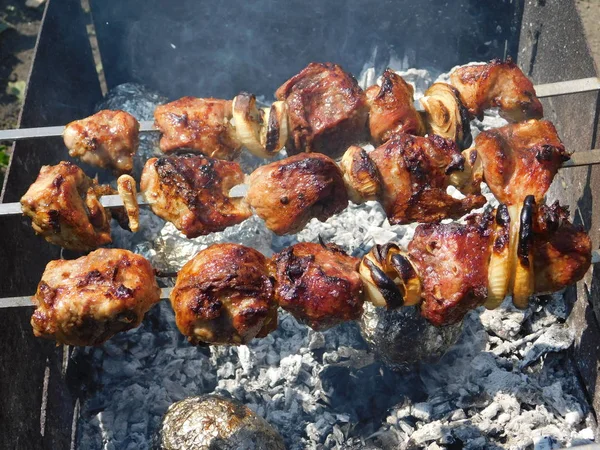 Cocinar Kebabs Parrilla Cocina Caucásica —  Fotos de Stock