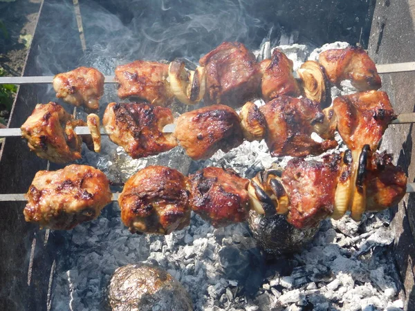 Приготування Шашликів Грилі Кавказька Кухня — стокове фото