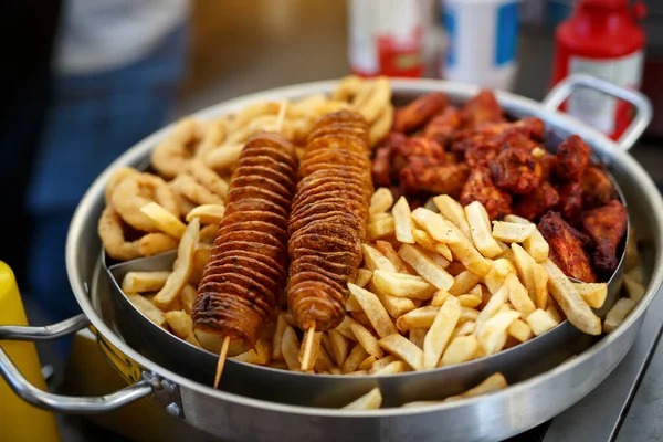 Beer Snacks French Fries Grilled Chicken Wings Potato Chips — Stock Photo, Image