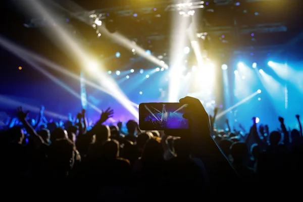 Фотографія Instagram Мобільний Телефон Концертне Світло Виступ — стокове фото