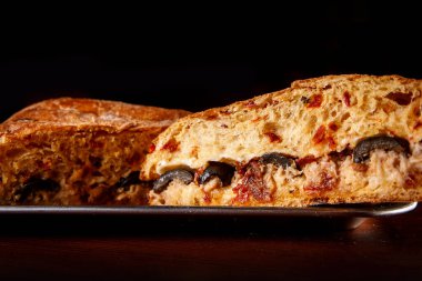 Sandviç. Malzemeler yakın çekim. Yan görünüm