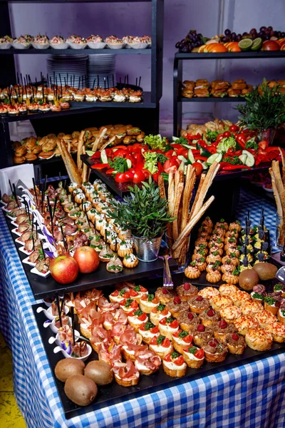 Various Small Snacks Banquet Event Outbound Catering — Stock Photo, Image