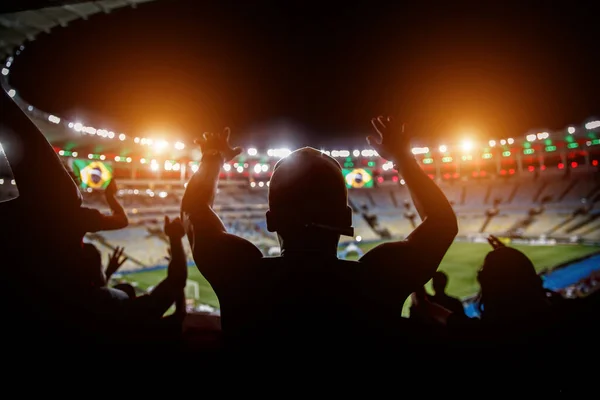 Silhouette Fan Célébrant Sur Match Football Équipe Soutien Sur Match — Photo