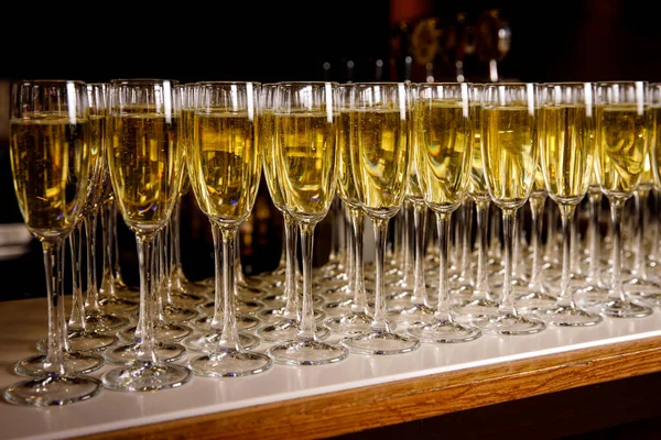 イベントの前にグラスでシャンパン — ストック写真