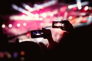 Akıllı telefon ile canlı müzik festivali, konser