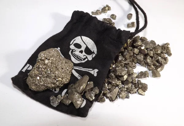 Disulfure Fer Pyrite Imbécile Sur Crâne Croix Sac Pirate Noir — Photo