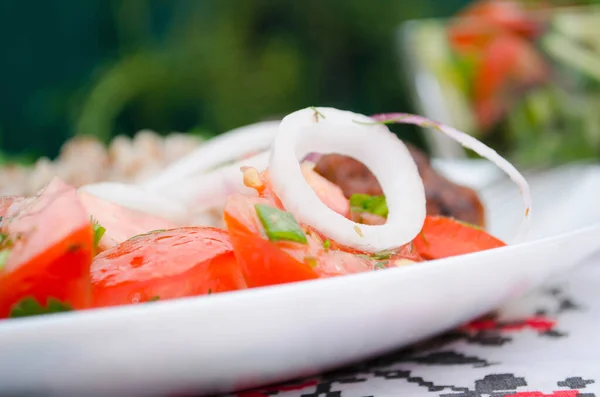 Costeletas Com Mingau Trigo Mourisco Salada Conceito Alimentação Saudável Foto — Fotografia de Stock