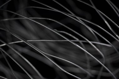 Siyah arka plan üzerinde dokusal çizgiler        