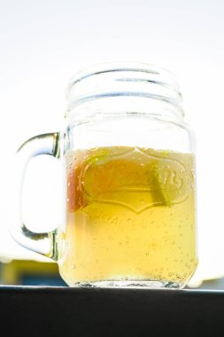 Cam kasede limonata. Portakal suyu. sağlıklı doğal vitamin içecekleri. organik gıda