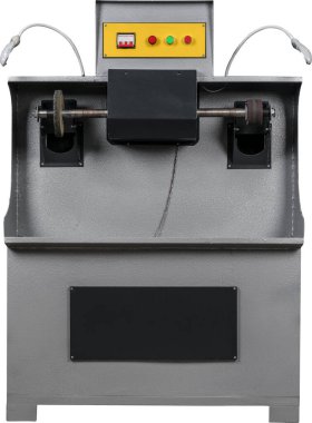 Beyaz arka planda otomatik ayakkabı ve taban parlatıcı üretim makinesi