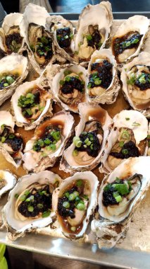 Dim sum restoranı börülce soslu buğulama istiridye