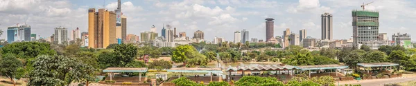 Panorama of uhuru park in nairobi, kenya — Stock Photo, Image