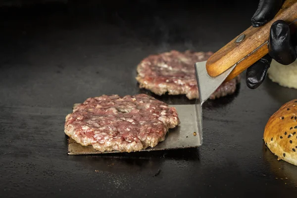 Spatel Tar Burguer Pannkakslagg Stockfoto