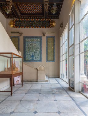 Tarihi Manial Sarayı, Prince Mohammed Ali. Giriş prince'nın annesi Türk ile dekore edilmiş ikamet sırlı seramik, Cairo, Mısır