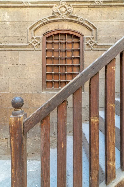 Escalera Con Balaustrada Madera Que Conduce Casa Histórica Zeinab Khatoun —  Fotos de Stock