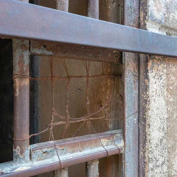 Closeup Closed Rusted Iron Bars Cell Door Closed Abandoned Prison — Stock Photo, Image