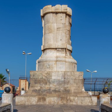 Ferdinand de Lesseps süveyş kanalının girişinde ki heykel üssü, Port Said, Mısır
