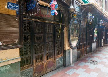El Fishawi eski kafesi, Mamluk Khan al-Khalili çarşısı, Covid-19 tecridi sırasında kapalı, Kahire, Mısır