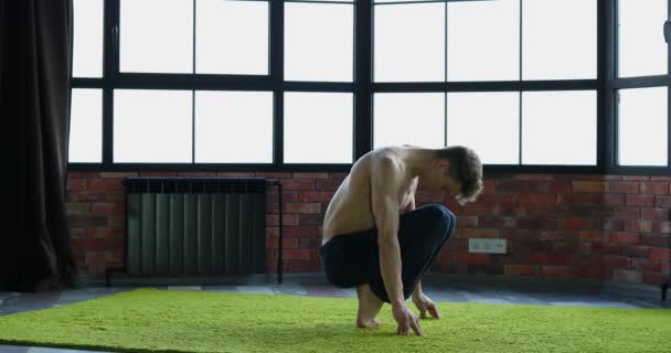 Young Man Engaged Oriental Practices Yoga Strengthen Young Health — Stock Video