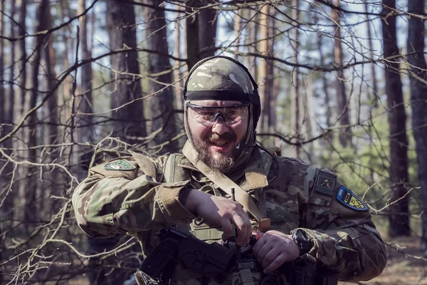 ポルタヴァ ウクライナ 2019 ゲーム プロテスタントのアイルランドの国民軍と Airsoft のゲーム イギリス正規軍の敵対行為の模倣 — ストック写真