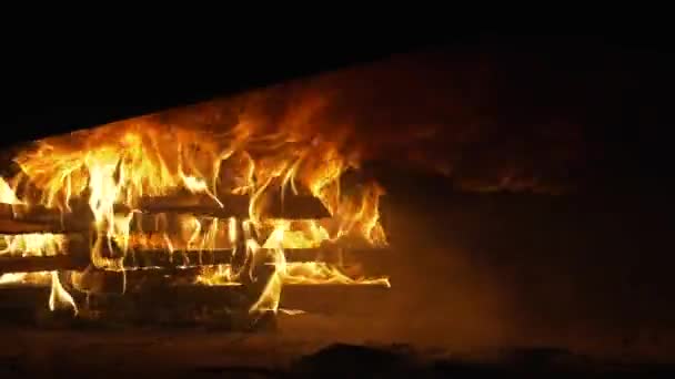 Bruciare Fuoco Nel Forno Cuocere Pane — Video Stock