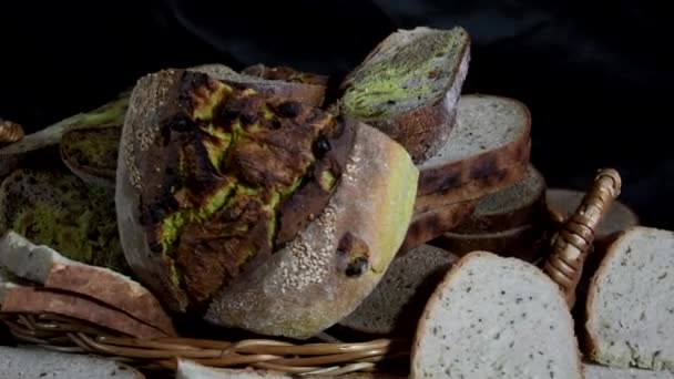 Pan Tradicional Ucraniano Cocinado Horno Sobre Madera Sin Conservantes Rellenos — Vídeos de Stock
