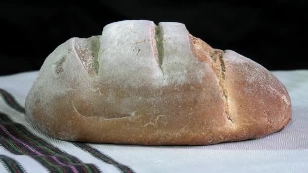 Украинский Традиционный Хлеб Приготовленный Духовке Дереве Консервантов Наполнителей Красителей — стоковое видео
