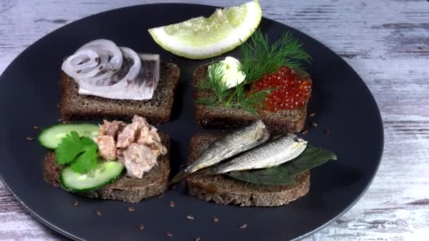 Sandwich Del Tradicional Pan Ecológico Ucraniano Perdido Gusto Sin Sabores — Vídeos de Stock