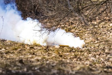 Poltava, Ukrayna - 16 Mart 2019: Oyun - İrlanda Ulusal ordu Protestanlar ve airsoft oyun, İngiliz düzenli ordu arasındaki düşmanlıklar taklidi.