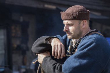 Kamyanets-Podilsky, Ukrayna - 21 Eylül , 2019: Kamyanets-Podilsky şatosunda on yedinci yüzyılın Ukrayna ve Polonya lı birliklerintarihsel askeri yeniden inşası.