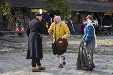 Kamyanets-Podilsky, Ukrayna - 20 Eylül , 2019: Kamyanets-Podilsky şatosunda on yedinci yüzyılın Ukrayna ve Polonya lı askerlerin tarihsel askeri yeniden inşası.