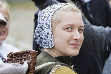 Kamyanets-Podilsky, Ukrayna - 20 Eylül , 2019: Kamyanets-Podilsky şatosunda on yedinci yüzyılın Ukrayna ve Polonya lı askerlerin tarihsel askeri yeniden inşası.