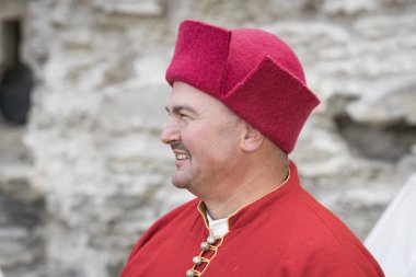 Kamyanets-Podilsky, Ukrayna - 20 Eylül , 2019: Kamyanets-Podilsky şatosunda on yedinci yüzyılın Ukrayna ve Polonya lı askerlerin tarihsel askeri yeniden inşası.