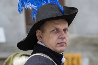 Kamyanets-Podilsky, Ukrayna - 20 Eylül , 2019: Kamyanets-Podilsky şatosunda on yedinci yüzyılın Ukrayna ve Polonya lı askerlerin tarihsel askeri yeniden inşası.