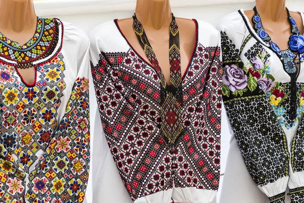 Kiev Oekraïne Oktober 2019 Traditionele Oekraïense Kleding Geborduurd Met Gekleurde — Stockfoto