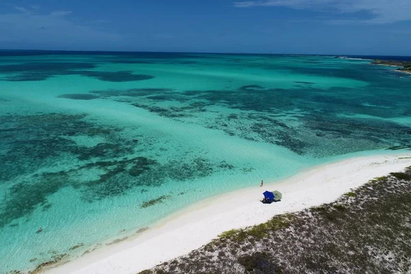 Karayip Denizi Los Roques Mavi Deniz Issız Adalarında Tatil Barış — Stok fotoğraf