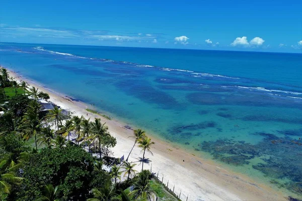 Arraial d'Ajuda, Porto Seguro, Bahia, Brezilya. Paradisiac plaj açık hava ile. Güzel manzara. Sahne seyahat. Tatil sahne. Bahia, Brezilya turizm noktası. Gevşeme sahne.