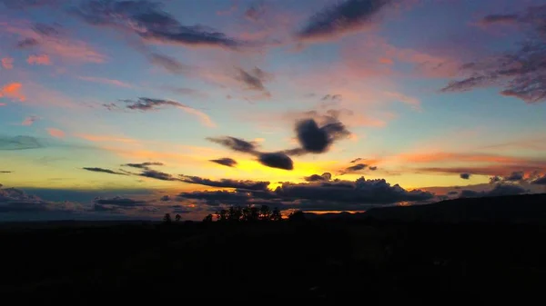 Piękny Zachód Słońca Sceny Eksplozja Kolorów Zachód Słońca Kolekcji Wielki — Zdjęcie stockowe