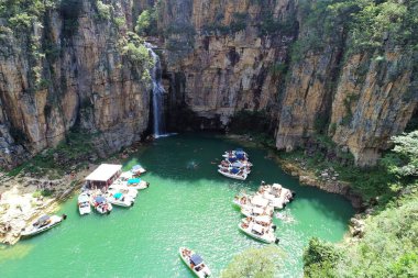 Ünlü kanyonlar, Capitolio'nın lagün, Minas Gerais, Brezilya Hava görünümünü. Güzel manzara. Furnas'ın Barajı. Tropikal seyahat. Seyahat hedef. Tatil seyahat.