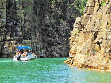 Toucans güzel kanyonlar ile Vadisi hava görünümünü. Capitolio, Minas Gerais, Brezilya. Furnas'ın Barajı. Tropikal seyahat. Seyahat hedef. Tatil seyahat.