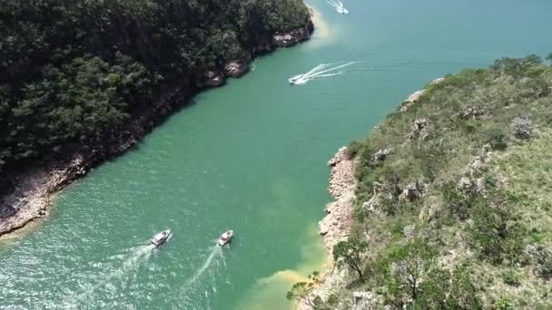 Luftaufnahme Der Lagune Von Capitolio Mit Wunderschöner Landschaft Minas Gerais — Stockvideo