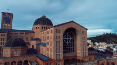 Nossa Senhora Aparecida, Aparecida, Sanctuary, Sao Paulo, Brezilya Hava görünümünü. Hamim Brezilya. Kilise, Tapınak, din, inanç. Katolik Kilisesi. Katolik dini. Katolik rahip.