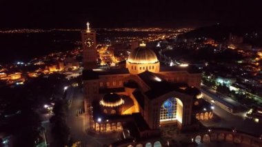 Nossa Senhora Aparecida, Aparecida, Tapınak, Sao Paulo, Brezilya Hava görünümünü. Hamim Brezilya. Kilise, Tapınak, din, inanç. Katolik Kilisesi. Katolik dini. Katolik rahip.