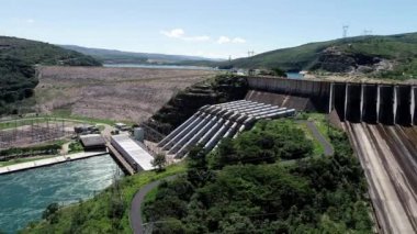 Furnas'ın Hydroeletric, Minas Gerais, Brezilya Hava görünümünü. Enerji üretimi. Furnas'ın Barajı. Capitolios lagün. Seyahat hedef. Tropikal seyahat. Turizm nokta.