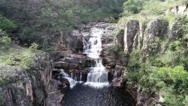 Luftaufnahme Eines Wunderschönen Wasserfalls Capitolio Minas Gerais Brasilien Kapitolische Lagune — Stockvideo