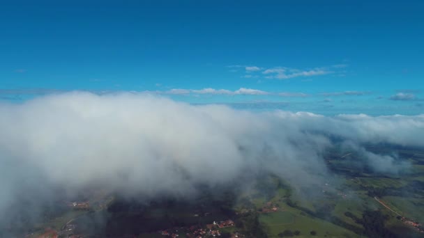 Fliegen Über Wolken Mit Blauem Himmel Freiheit Inspiration Frieden Abstraktes — Stockvideo