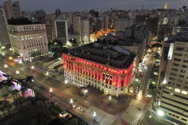 Sao Paulo, Brezilya şehir merkezi Light's Shopping'in havadan görünümü. Muhteşem manzara. Şehir manzarası. Gece manzarası.